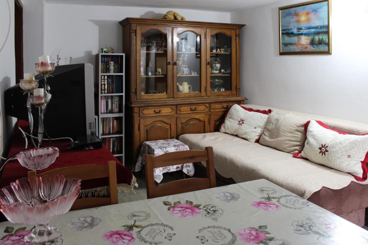 Apartman Lana Petrovac Εξωτερικό φωτογραφία
